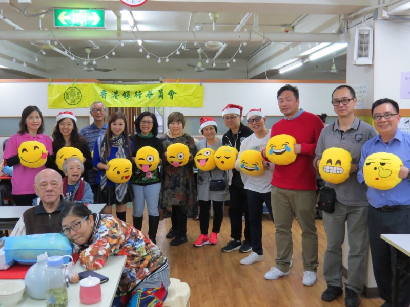 各義工及長者都來個大合照